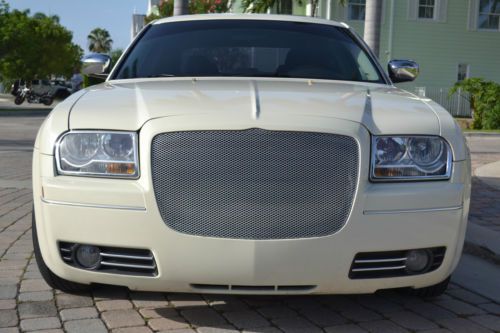 2007 chrysler 300 base sedan 4-door 2.7l