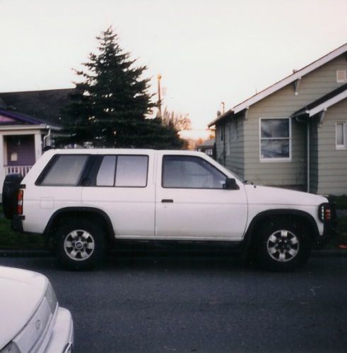 1995 nissan pathfinder xe sport utility 4-door 3.0l 152k miles pass smog mustsee