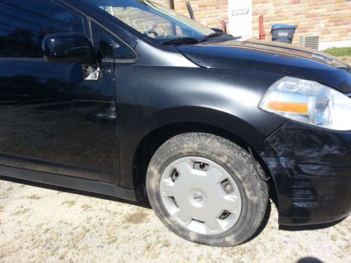 2009 Nissan Versa hactback   ...Salvage  title   ..Low miles, image 15