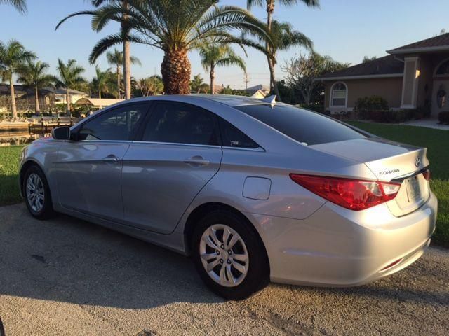 Hyundai sonata gls sedan 4-door