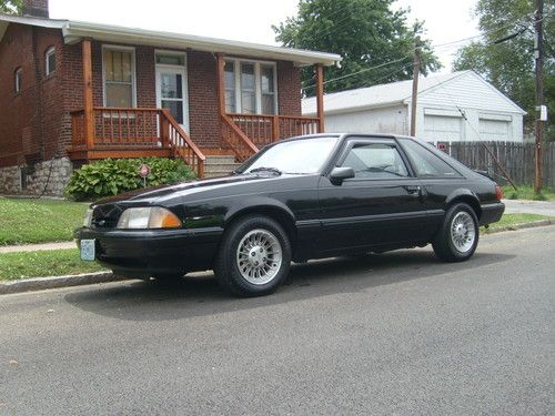 1993 mustang coupe "hatch back"
