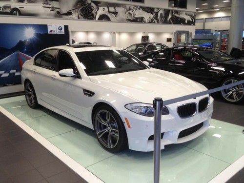 2013 bmw m5 sedan - alpine white - brand new - motivated seller - heavy discount