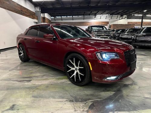 2019 chrysler 300 series s