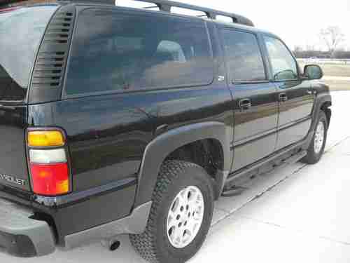 2004 Chevrolet Suburban 1500 Z71 4WD, US $12,500.00, image 2