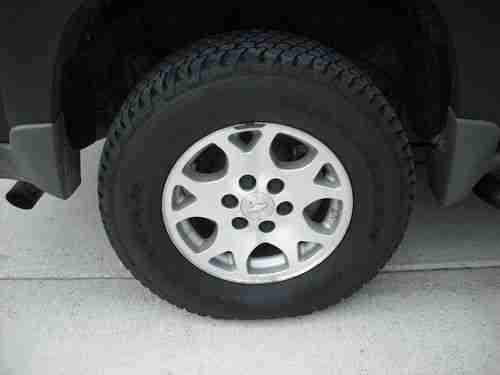 2004 Chevrolet Suburban 1500 Z71 4WD, US $12,500.00, image 5