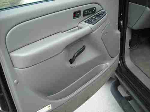 2004 Chevrolet Suburban 1500 Z71 4WD, US $12,500.00, image 6