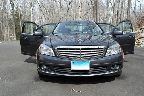 2010 mercedes-benz c300 4matic luxury sedan 4-door 3.0l