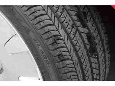 2.5L w/Soun Hatchback NAV CD 1st row LCD monitors: 1 4 wheel disc brakes, image 9