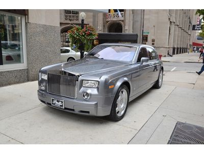 2008 rolls royce phantom sedan.