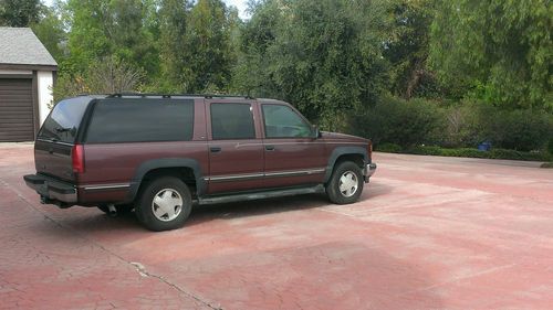 1997 gmc suburban slt 4 wheel drive fully loaded