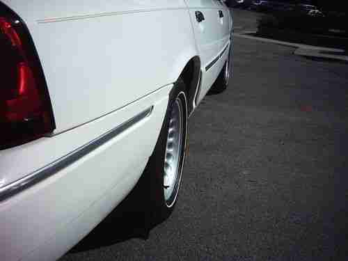 ONLY 35,900 ORIG. LOW MILES! CROWN VICTORIA, TOWN CAR, CADILLAC, LESABRE, image 6