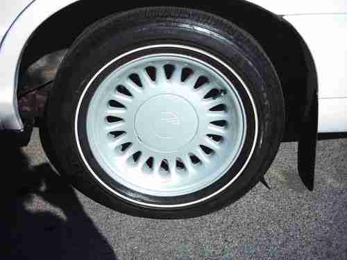 ONLY 35,900 ORIG. LOW MILES! CROWN VICTORIA, TOWN CAR, CADILLAC, LESABRE, image 13