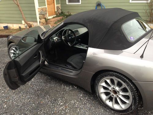 2003 bmw z4 2.5i convertible 2-door 2.5l