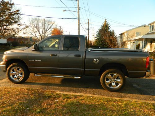 2003 dodge ram 1500 st crew cab pickup 4-door 5.7l