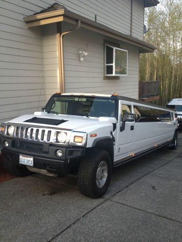 Stretch hummer limo
