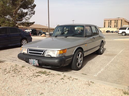 Saab 900 s, 2.1 liter, 4 cylinder, 4 door