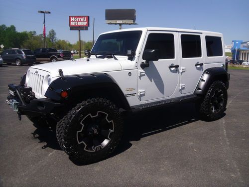 2011 jeep wrangler unlimited sahara hard navigation lifted!! must see!!!