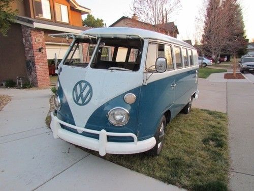 1966 volkswagen bus, original paint survivor. 1 owner