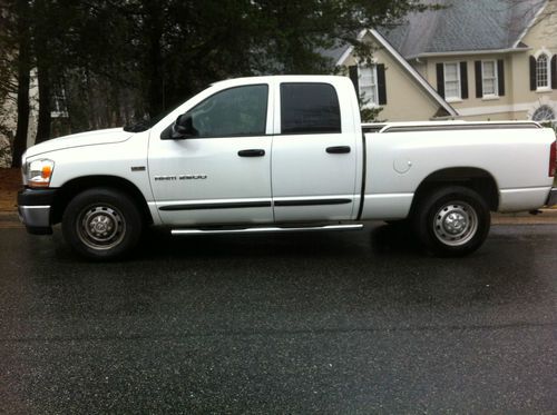 2006 dodge ram 2500 st crew cab pickup 4-door 5.7l **no reserve**