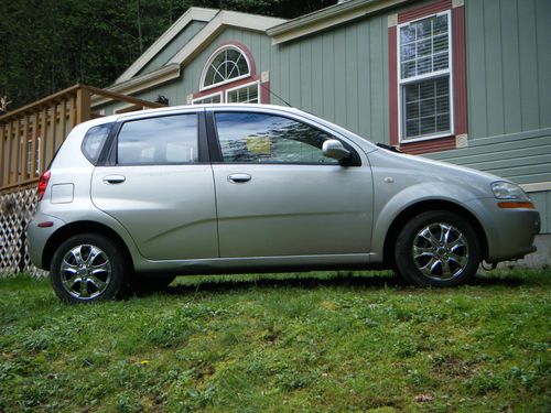 2005 chevrolet aveo ls hatchback 4-door 1.6l