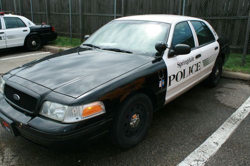 2006 ford crown victoria police interceptor p71 4.6 liter v8 retired cruiser