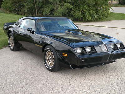 1979 trans am black w gold decal automatic v8 6.6 liter black buckets w/center