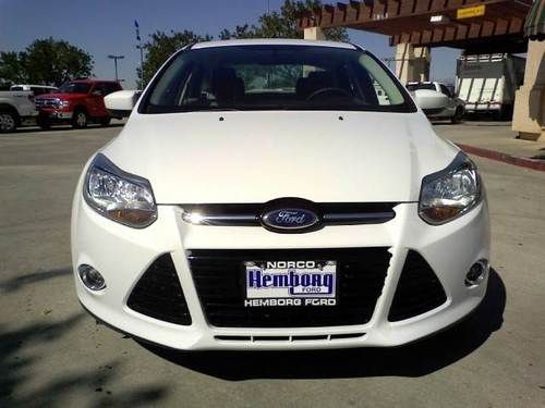 2012 ford focus se sedan