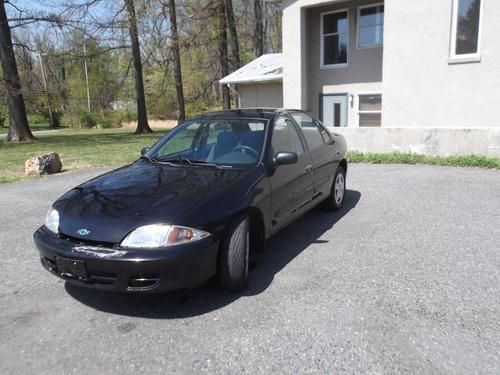 2002 chevrolet cavalier, black, runs good, no reserve