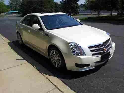 2010 Cadillac CTS Luxury Sedan 4-Door 3.0L, image 3