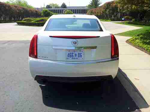 2010 Cadillac CTS Luxury Sedan 4-Door 3.0L, image 6