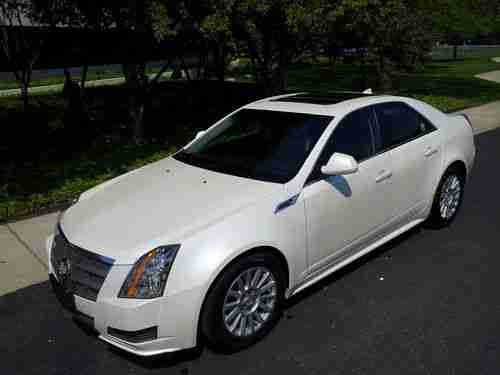 2010 Cadillac CTS Luxury Sedan 4-Door 3.0L, image 8
