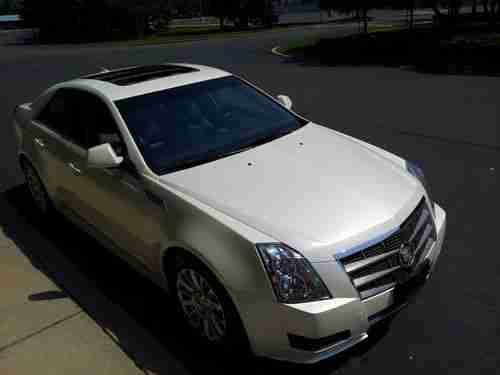 2010 Cadillac CTS Luxury Sedan 4-Door 3.0L, image 10