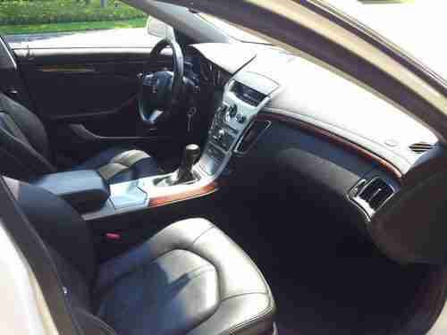 2010 Cadillac CTS Luxury Sedan 4-Door 3.0L, image 19