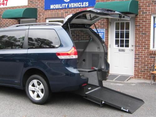 2011 toyota sienna wheelchair handicap van!!!!!!!!!!!!!!!!!!!!!!