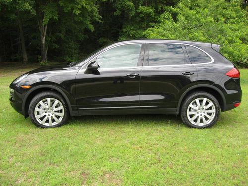 2011 porsche cayenne s tiptronic jet black metallic - black interior very clean!