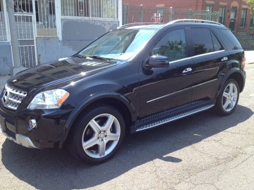 2011 mercedes ml550 4 matic, 15k miles, 1 owner, carfax buyback guarantee