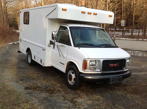 2000 gmc g3500, box truck, box van,  10k generator and compressor