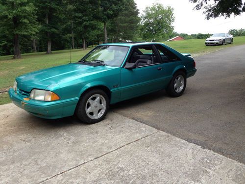 1993 ford mustang lx hatchback 2-door 5.0l calypso green