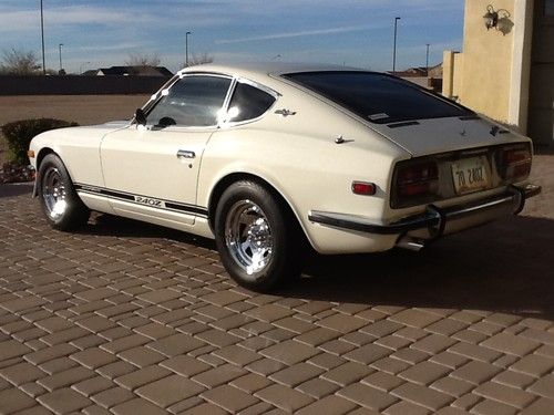 1970 datsun 240 z, restored award winner