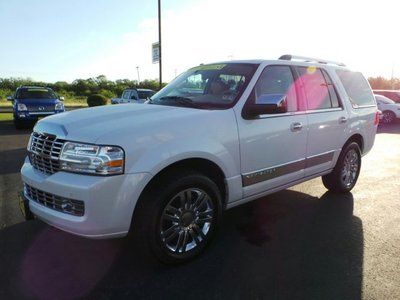 2010 lincoln navigator suv 5.4l nav  4x4 dvd, moonroof quad cpt. chairs