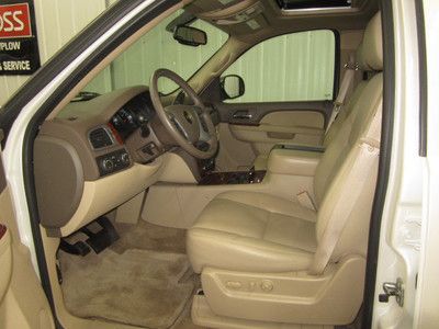 2011 White Chevrolet Tahoe LTZ 4x4 - 1 owner -  Leather DVD - 40k, US $42,900.00, image 6