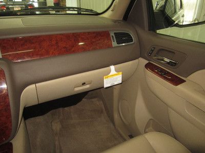 2011 White Chevrolet Tahoe LTZ 4x4 - 1 owner -  Leather DVD - 40k, US $42,900.00, image 32