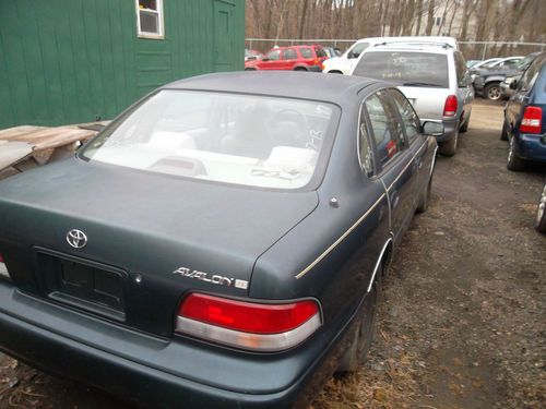 1997 green toyota avalon