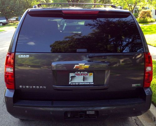 2010 Chevrolet Suburban 1500 LT Sport Utility 4-Door 5.3L, image 5