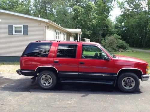 SUV 4X4 1995 Chevy Tahoe LT Fair Condition Selling AS IS, image 2