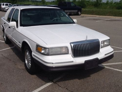 1996 lincoln town car signature lthr