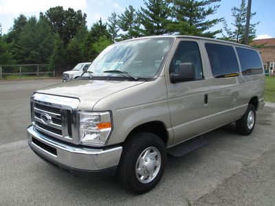 2013 ford econoline e350 xlt 12 passenger van