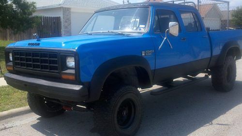 1985 dodge w350 crew cab pickup 4-door 5.9l