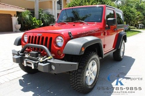 6 speed manual 3.8l v6 front winch cd/satellite radio