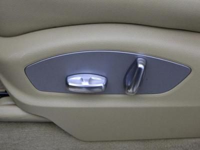 13 Brown AWD SUV 3.0L 4-Wheel ABS 4-Wheel Disc Brakes 8-Speed A/T A/C Alarm, image 20